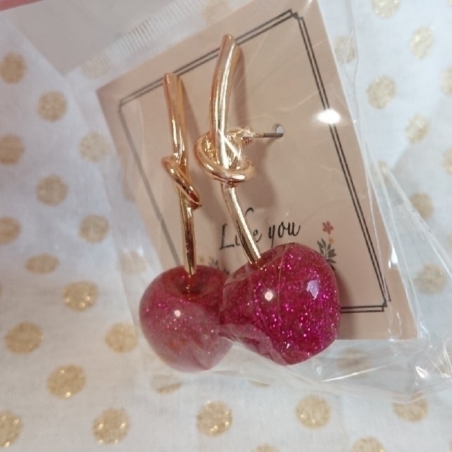 liquem 風 チェリー ピアス ディープピンク 新品 未使用リキュエム風