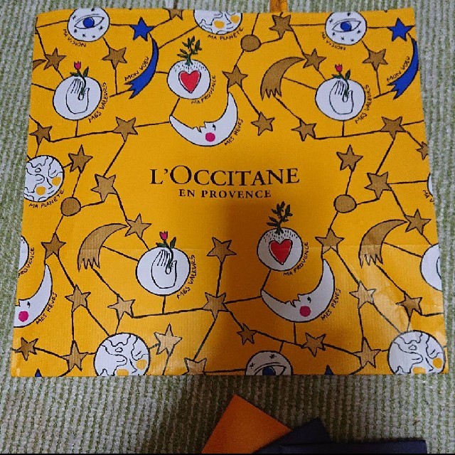 L'OCCITANE(ロクシタン)のL'OCCITANE限定(?)紙袋+α レディースのバッグ(ショップ袋)の商品写真