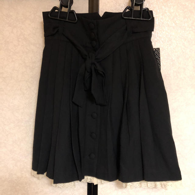 H&M(エイチアンドエム)のH &M✨裾フリルスカート✨新品未使用 レディースのスカート(ひざ丈スカート)の商品写真