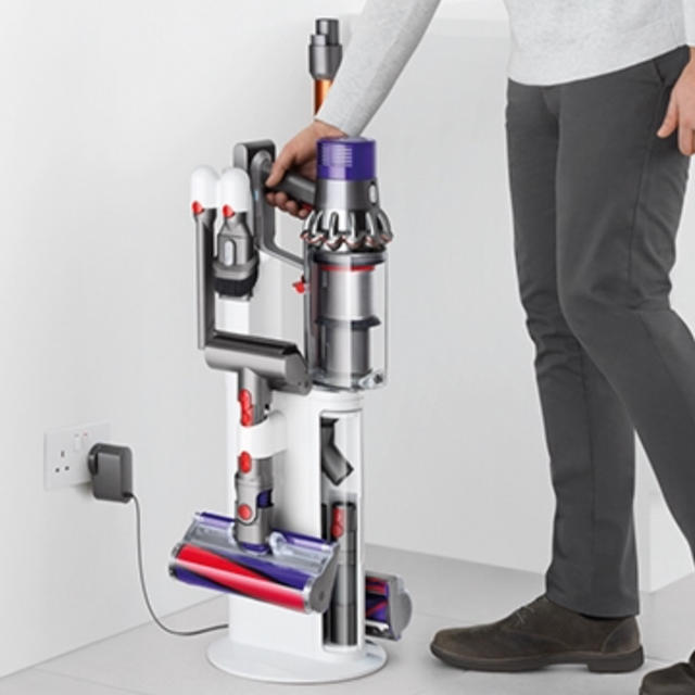 ダイソン(Dyson)　v10 掃除機ジャンク品&フロアドック　その他付属品付き