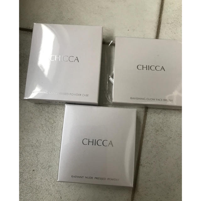 キッカ CHICCA  ラディアントヌード プレストパウダー EX03 新品