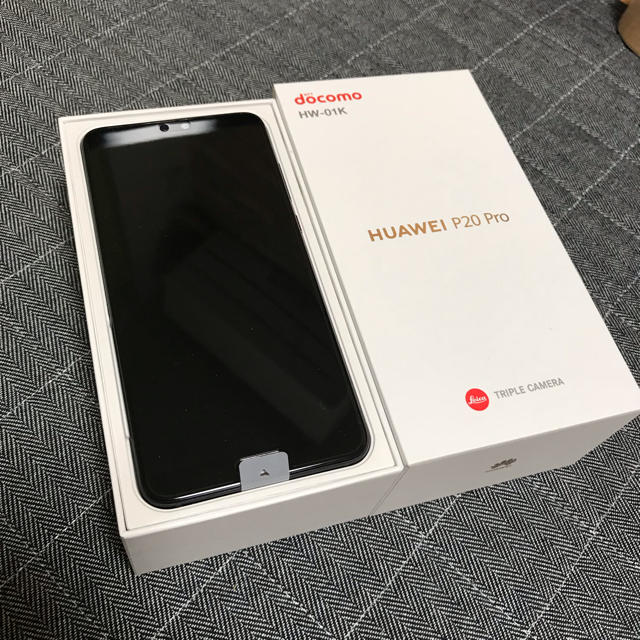 ANDROID(アンドロイド)の新品未使用 P20 Pro 黒 青 7台ドコモ版 SIMロック解除済 スマホ/家電/カメラのスマートフォン/携帯電話(スマートフォン本体)の商品写真