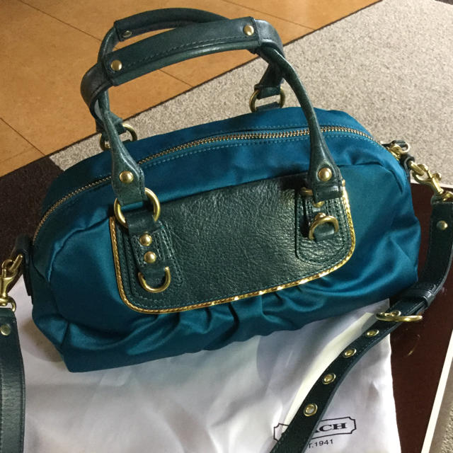 COACH(コーチ)のCOACH コーチ ショルダーバッグ レディースのバッグ(ショルダーバッグ)の商品写真