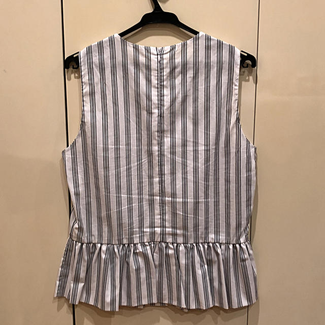 ZARA(ザラ)のZARA ストライプトップス レディースのトップス(シャツ/ブラウス(半袖/袖なし))の商品写真