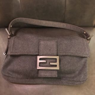 フェンディ(FENDI)のFENDI 正規品マンマバケット(ハンドバッグ)