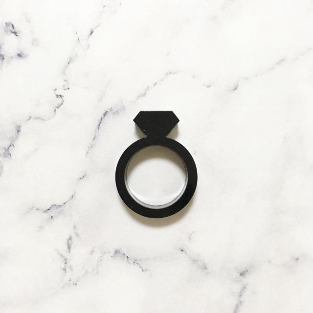 BEAMS(ビームス)のBEAMS ＊ black acryl ring レディースのアクセサリー(リング(指輪))の商品写真