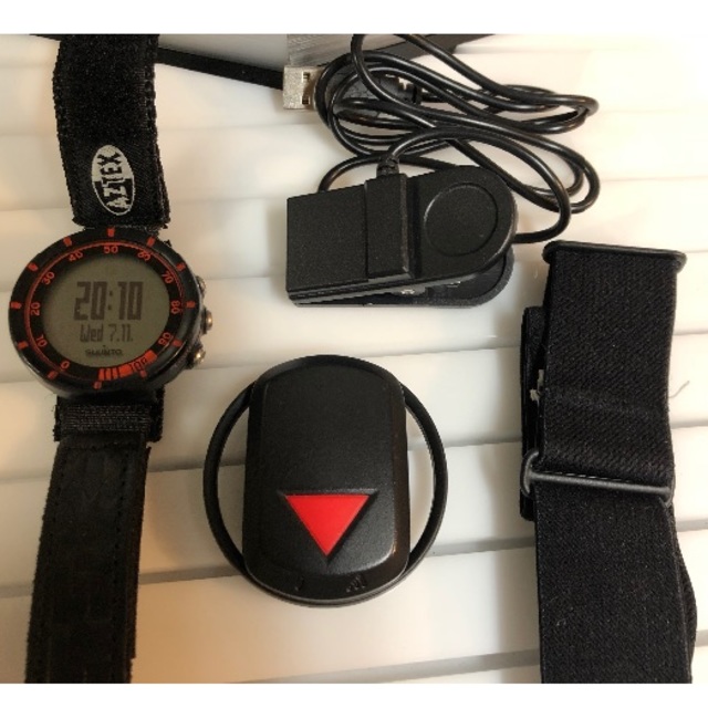 SUUNTO(スント)の【タッキー様専用】スント　クエスト　GPS POD、HRベルト付き レディースのファッション小物(腕時計)の商品写真