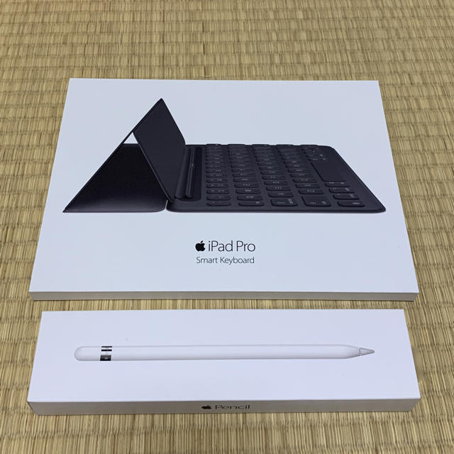 Apple(アップル)の早い者勝ち iPad Pro 9.7インチ 32GB セルラーdocomo  スマホ/家電/カメラのPC/タブレット(タブレット)の商品写真