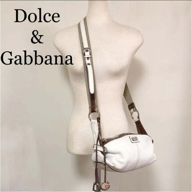DOLCE&GABBANA(ドルチェアンドガッバーナ)のMORI様 Dolce&Gabbana 白い牛革ショルダーバッグ レディースのバッグ(ショルダーバッグ)の商品写真