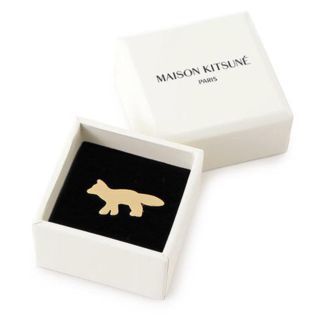 メゾンキツネ(MAISON KITSUNE')の💎新品💎 MAISON KITSUNE フォックス ピンバッジ GOLD(ブローチ/コサージュ)