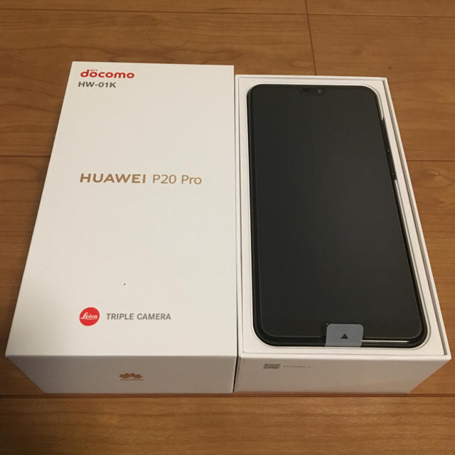 ANDROID(アンドロイド)のhw-01k 新品 simロック解除品 Docomo p20 pro スマホ/家電/カメラのスマートフォン/携帯電話(スマートフォン本体)の商品写真