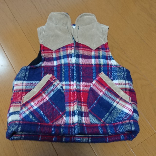 babyGAP(ベビーギャップ)の 値下げ 中綿ベスト 90 チェック キッズ/ベビー/マタニティのキッズ服男の子用(90cm~)(ジャケット/上着)の商品写真