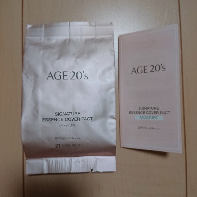 AGE20's シグネチャエッセンスカバーパクトモイスチャー コスメ/美容のベースメイク/化粧品(ファンデーション)の商品写真