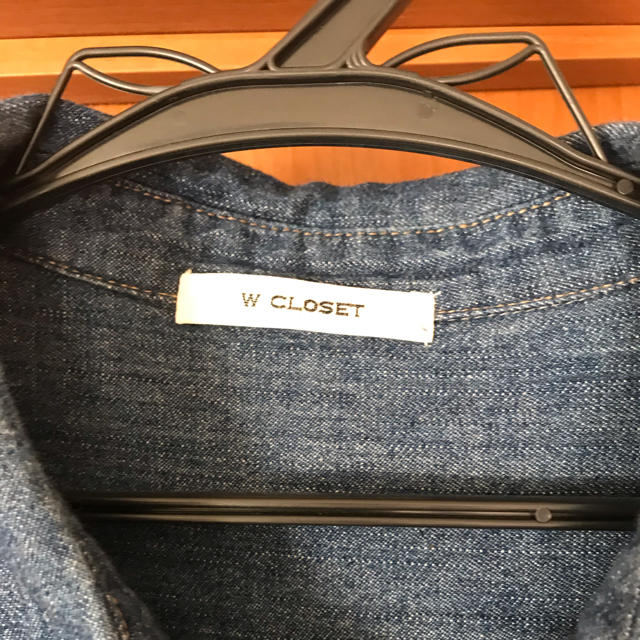 w closet(ダブルクローゼット)のデニムシャツワンピース レディースのワンピース(ひざ丈ワンピース)の商品写真