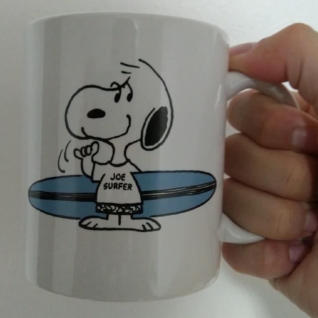 SNOOPY(スヌーピー)のハワイ ノースショア ハレイワ 世界一店舗限定 スヌーピー マグカップ エンタメ/ホビーのおもちゃ/ぬいぐるみ(キャラクターグッズ)の商品写真