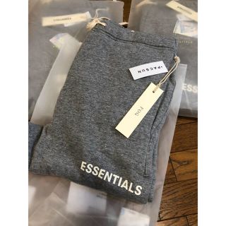 フィアオブゴッド(FEAR OF GOD)のFOG Essentials☆Graphic Sweatpants(ワークパンツ/カーゴパンツ)