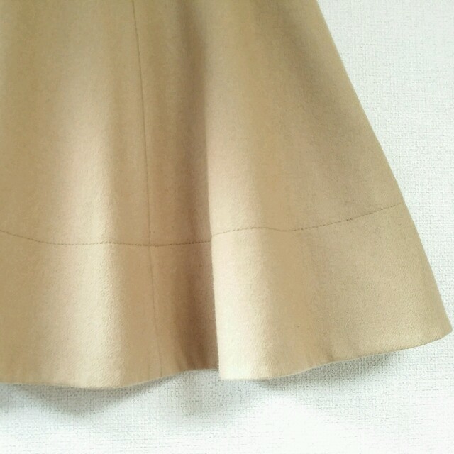 aquagirl(アクアガール)のルビーリベット キャメルフレアースカート レディースのスカート(ひざ丈スカート)の商品写真