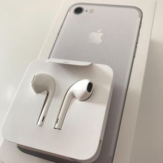 アイフォーン(iPhone)のiPhone8  正規品  イヤホン (ヘッドフォン/イヤフォン)