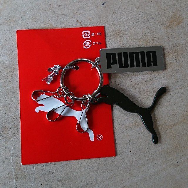 PUMA(プーマ)のプーマ・キーホルダー レディースのファッション小物(キーホルダー)の商品写真