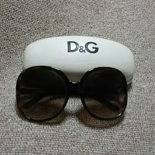 ドルチェアンドガッバーナ(DOLCE&GABBANA)のD&G ホワイトケース付き

サングラス 
(サングラス/メガネ)