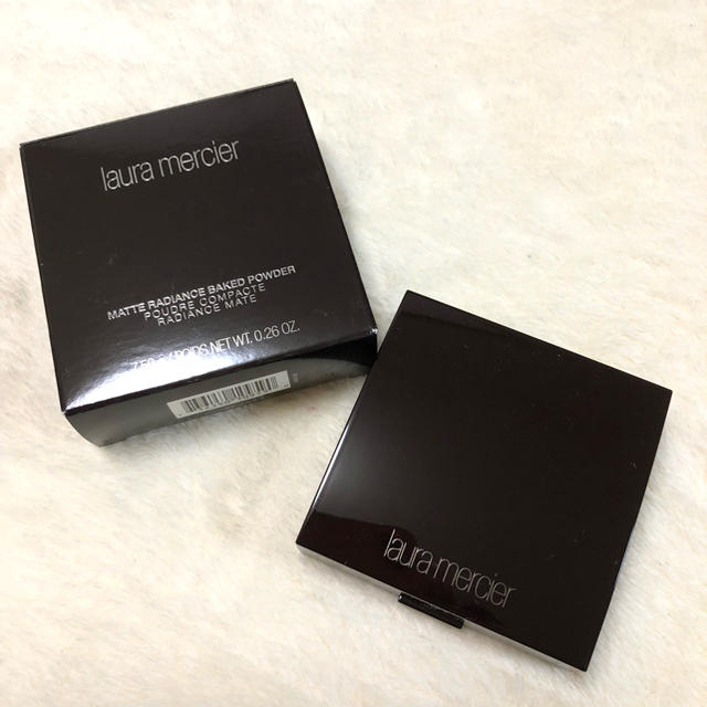 laura mercier(ローラメルシエ)の☆新品☆ローラ メルシエ☆マットラディアンスベイクドパウダー ハイライト01 コスメ/美容のベースメイク/化粧品(フェイスカラー)の商品写真