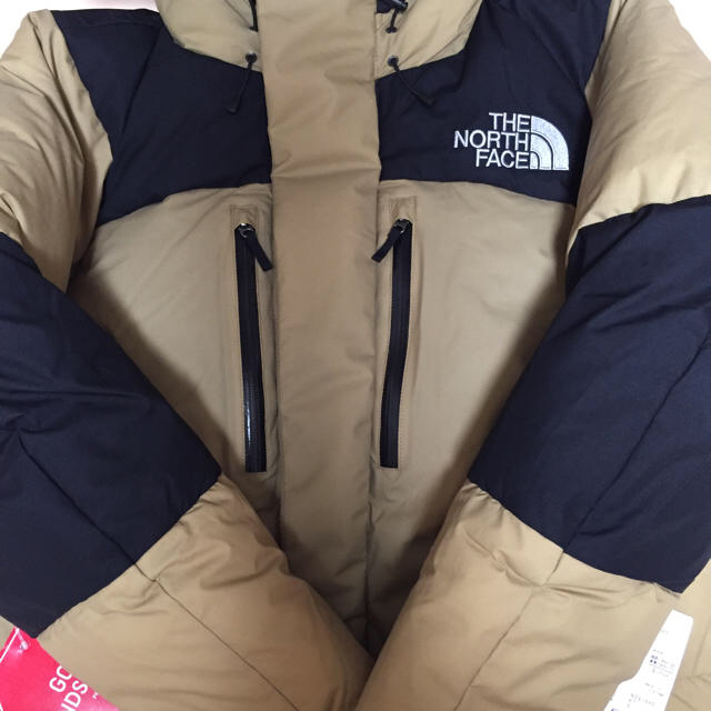 THE NORTH FACE(ザノースフェイス)の送料込 S バルトロライトジャケット ベージュ メンズのジャケット/アウター(ダウンジャケット)の商品写真