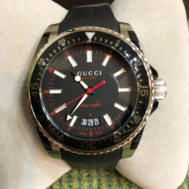 Gucci(グッチ)の新品同様 GUCCI DIVE YA136303 腕時計 メンズ グッチ メンズの時計(腕時計(アナログ))の商品写真