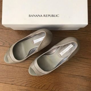 バナナリパブリック(Banana Republic)のBANANA REPUBLIC バナリパウェッジパンプス(ハイヒール/パンプス)