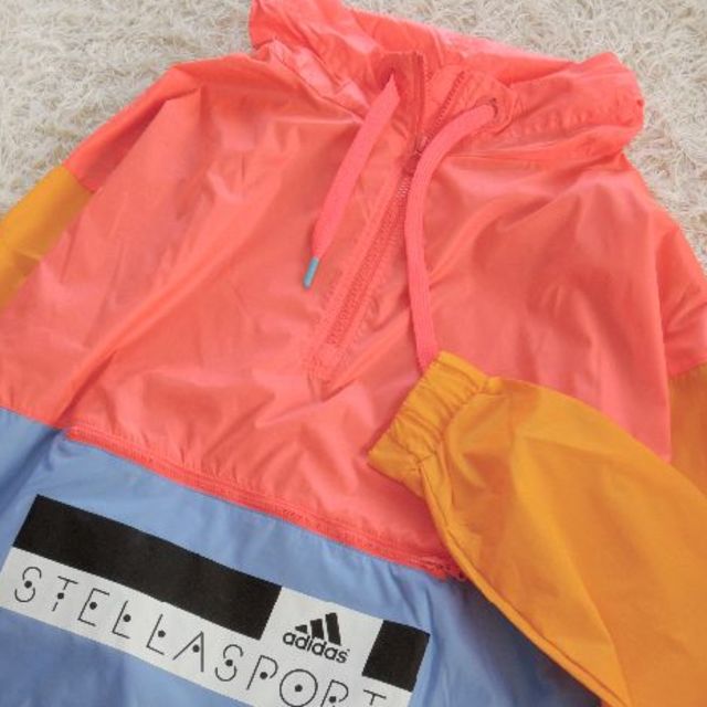 adidas by Stella McCartney(アディダスバイステラマッカートニー)の＊新品＊ステラスポーツ  サイズS  パーカ レディースのトップス(パーカー)の商品写真