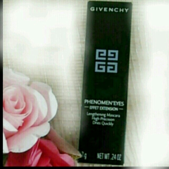 GIVENCHY(ジバンシィ)のGivenchy♥マスカラ新品 コスメ/美容のベースメイク/化粧品(その他)の商品写真