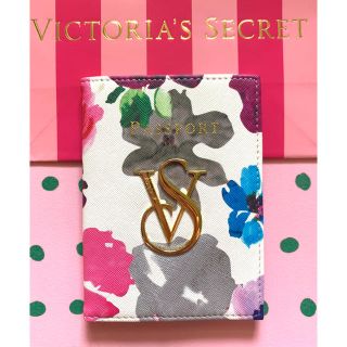 ヴィクトリアズシークレット(Victoria's Secret)のVictoria’s Secret 「新品」花柄パスポートケース(名刺入れ/定期入れ)