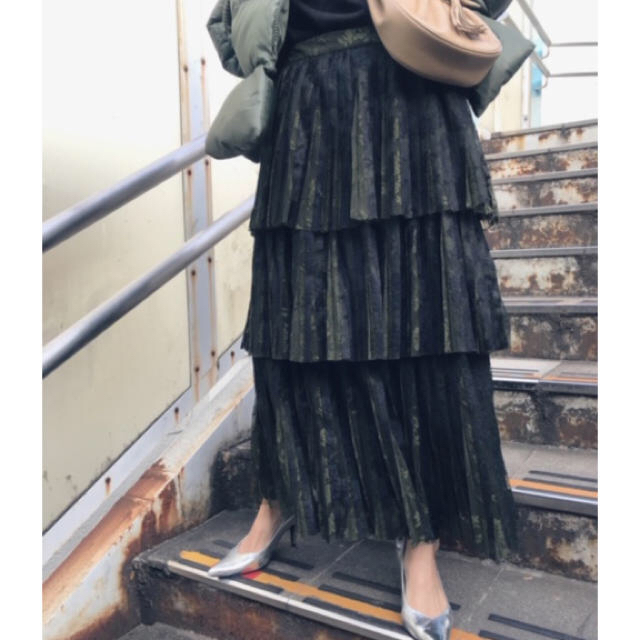 Ameri VINTAGE(アメリヴィンテージ)のお値下げ♡PLEATS TIERED SKIRT レディースのスカート(ロングスカート)の商品写真