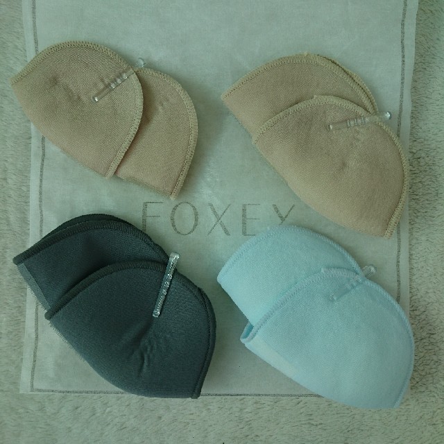 FOXEY(フォクシー)のぽんた様☆新品☆FOXEY フォクシー 肩パット 肩パッド ベージュ4組セット レディースのファッション小物(その他)の商品写真