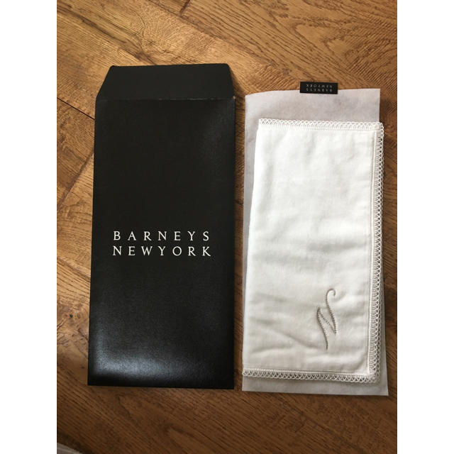 BARNEYS NEW YORK(バーニーズニューヨーク)の900円→850円　ハンカチ バーニーズニューヨーク レディースのファッション小物(ハンカチ)の商品写真