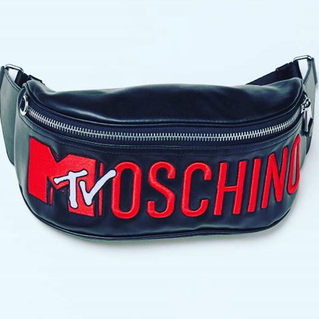 【最安値送料込み】H&M MOSCHINO 刺繍ウエストバッグ