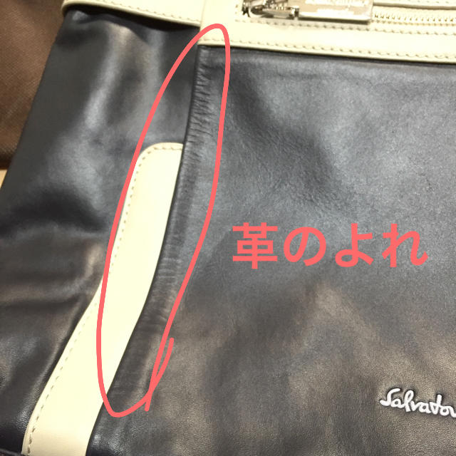 Salvatore Ferragamo(サルヴァトーレフェラガモ)のI♡LONDON様 専用【正規品】Salvatore Ferragamo バッグ レディースのバッグ(ショルダーバッグ)の商品写真