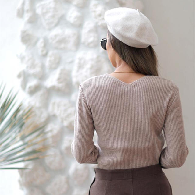 room306 CONTEMPORARY(ルームサンマルロクコンテンポラリー)のまぁ☆様専用 Lib V Slim Knit Tops レディースのトップス(ニット/セーター)の商品写真