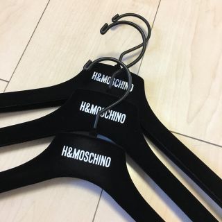 モスキーノ(MOSCHINO)のsailorkittyさま専用 H&M×MOSCHINO コラボ ハンガー(その他)