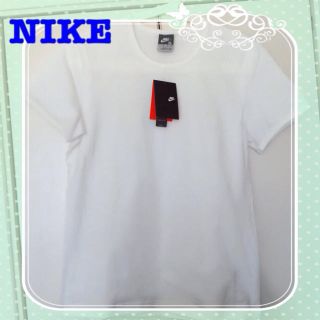 ナイキ(NIKE)のNIKE☆スリムフィットＴシャツ(Tシャツ(半袖/袖なし))