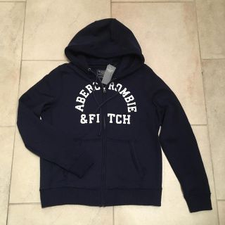 アバクロンビーアンドフィッチ(Abercrombie&Fitch)のAbercrombie&Fitch アバクロ ロゴ刺繍フーディ L 新品 送料込(パーカー)