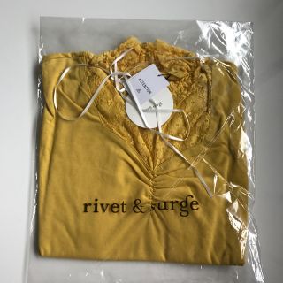 リベットアンドサージ(rivet & surge)の【新品】リベットアンドサージ ハイネック 切り替え Tシャツ カットソー 黄色(Tシャツ(半袖/袖なし))