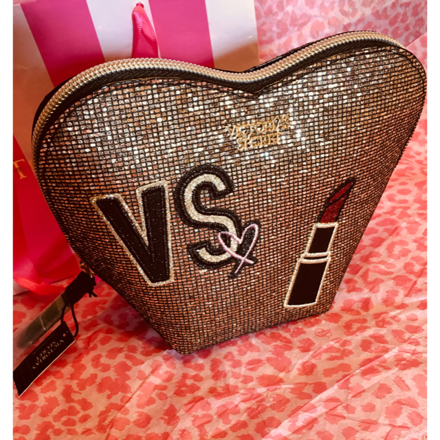 Victoria's Secret(ヴィクトリアズシークレット)の新品♡ヴィクトリアズシークレットポーチ レディースのファッション小物(ポーチ)の商品写真