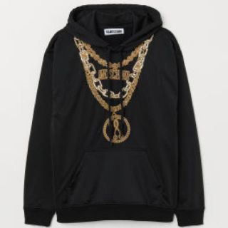 モスキーノ(MOSCHINO)のH&M モスキーノ デザインフーデッドトップス M サイズ(パーカー)