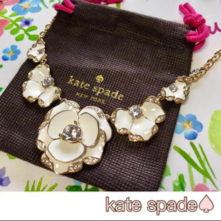ケイトスペードニューヨーク(kate spade new york)の【美品】kate spade♠︎ フラワー ネックレス 袋付き(ネックレス)