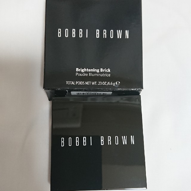 BOBBI BROWN(ボビイブラウン)のkarl様専用 Bobby Brown Brightening Brick   コスメ/美容のベースメイク/化粧品(フェイスパウダー)の商品写真