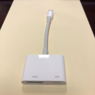 アップル(Apple)のApple純正 lightening HDMI アダプタ(その他)