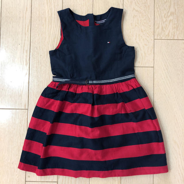 TOMMY HILFIGER(トミーヒルフィガー)のTOMMY HILFIGER ワンピース 104 キッズ/ベビー/マタニティのキッズ服女の子用(90cm~)(ワンピース)の商品写真