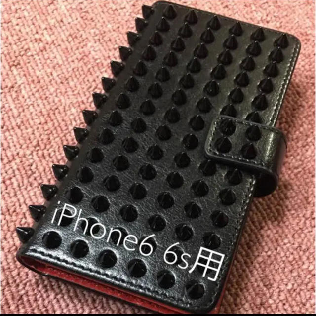 スタッズiPhone6.6sケース黒赤 スマホ/家電/カメラのスマホアクセサリー(iPhoneケース)の商品写真