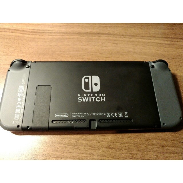 Nintendo Switch(ニンテンドースイッチ)のニンテンドースイッチ　ほぼ新品 エンタメ/ホビーのゲームソフト/ゲーム機本体(家庭用ゲーム機本体)の商品写真