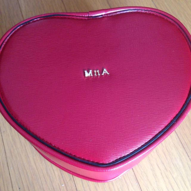 MIIA(ミーア)のノベルティ レディースのファッション小物(ポーチ)の商品写真